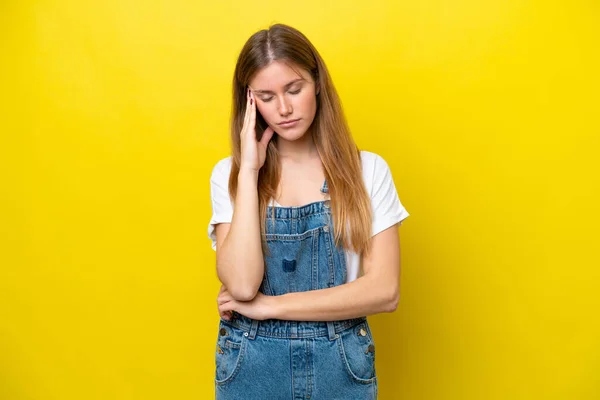 Young Caucasian Woman Isolated Yellow Background Headache — Stock Photo, Image
