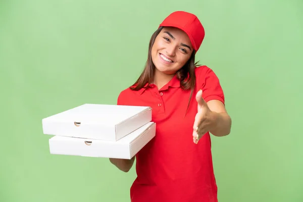 Entrega Pizza Mulher Caucasiana Com Uniforme Trabalho Pegando Caixas Pizza — Fotografia de Stock