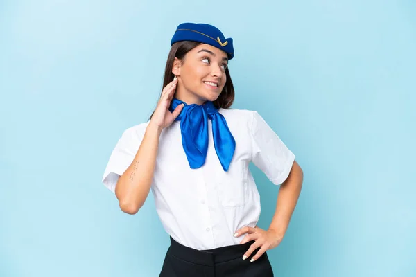 Airplane Stewardess Caucasian Woman Isolated Blue Background Thinking Idea — Stock Photo, Image