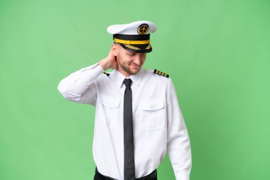 Uçak pilotu boyun ağrısı olan izole edilmiş bir geçmişi var.