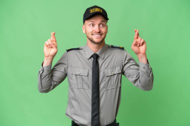 İzole edilmiş geçmişi olan genç beyaz bir adam, şans diliyor.