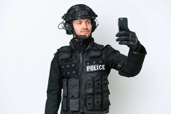 Swat Man Över Isolerad Vit Bakgrund Gör Selfie — Stockfoto