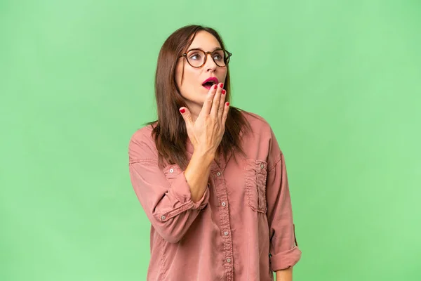 Middle Aged Caucasian Woman Isolated Background Yawning Covering Wide Open — Stock Photo, Image