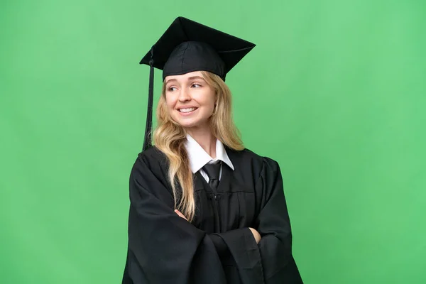 Fiatal Egyetemi Angol Diplomás Elszigetelt Háttér Karok Keresztbe Tett Boldog — Stock Fotó