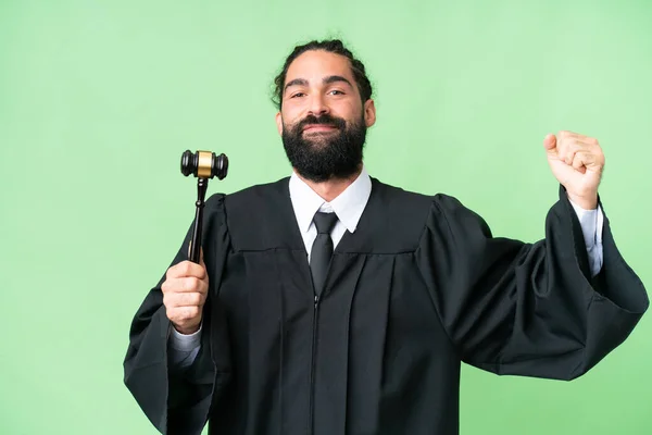 Judge Caucasian Man Isolated Chroma Key Background Doing Strong Gesture — Stock Photo, Image