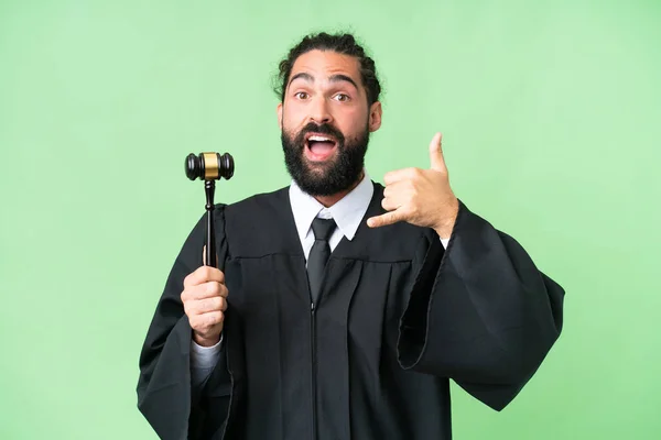 Judge Caucasian Man Isolated Chroma Key Background Making Phone Gesture — Stock Photo, Image