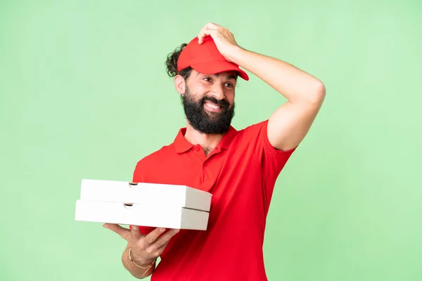 Homem Entrega Pizza Com Uniforme Trabalho Pegar Caixas Pizza Sobre — Fotografia de Stock