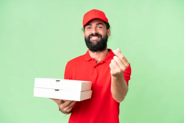 Repartidor Pizza Con Uniforme Trabajo Recogiendo Cajas Pizza Sobre Fondo — Foto de Stock