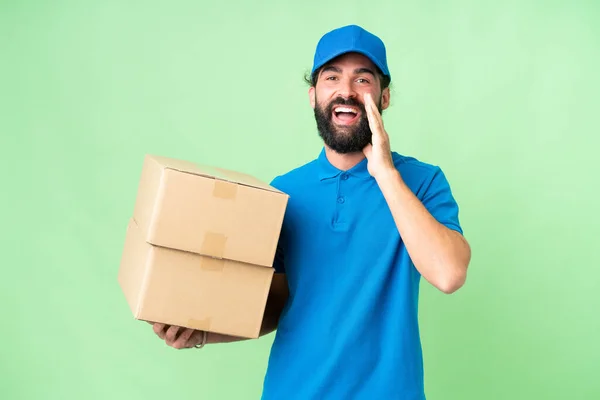 Delivery Caucasian Man Isolated Chroma Key Background Shouting Mouth Wide — Stock Photo, Image