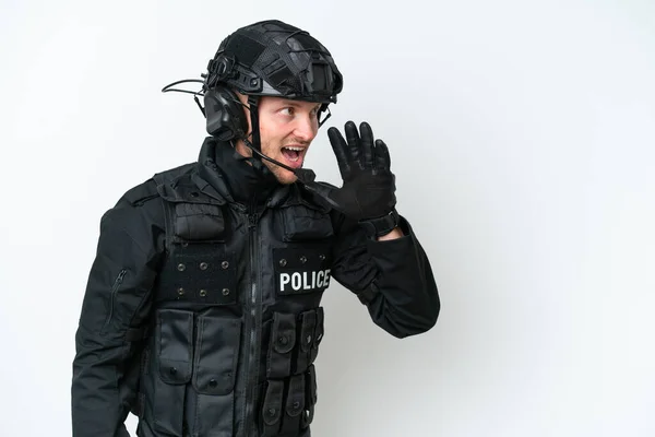 Swat Mann Über Isoliertem Weißem Hintergrund Schreit Mit Weit Geöffnetem — Stockfoto