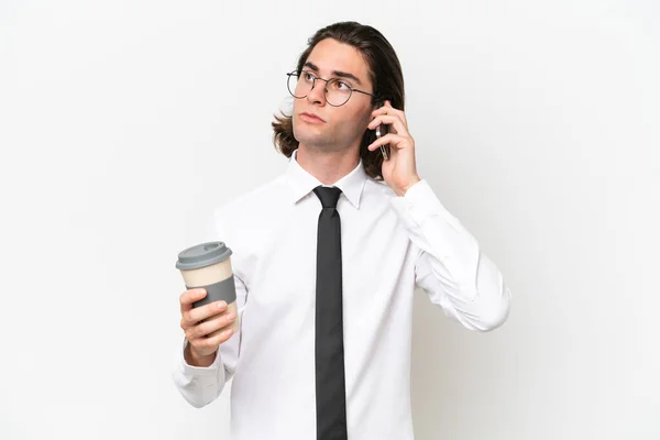 Zakelijke Knappe Man Geïsoleerd Witte Achtergrond Met Koffie Nemen Een — Stockfoto