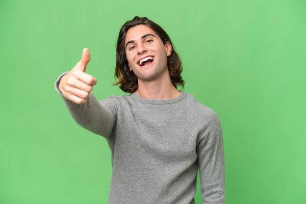 Young Caucasian Man Isolated Green Chroma Background Thumbs Because Something — Stock Photo, Image