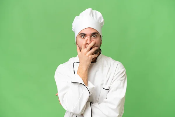 Jeune Beau Chef Homme Sur Fond Isolé Surpris Choqué Tout — Photo