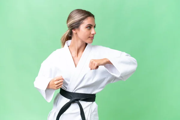 Mujer Uruguaya Joven Sobre Fondo Aislado Haciendo Karate — Foto de Stock