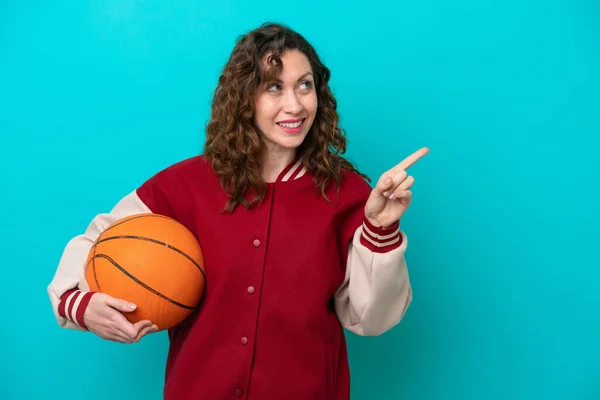 Young Caucasian Basketball Player Woman Isolated Blue Background Intending Realizes — Fotografia de Stock