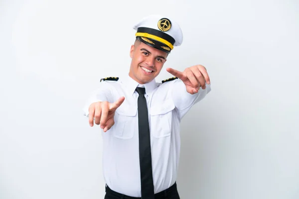 Avião Piloto Caucasiano Homem Isolado Fundo Branco Aponta Dedo Para — Fotografia de Stock