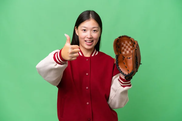 Beyzbol Eldivenli Asyalı Genç Bir Kadın Izole Edilmiş Arka Planda — Stok fotoğraf
