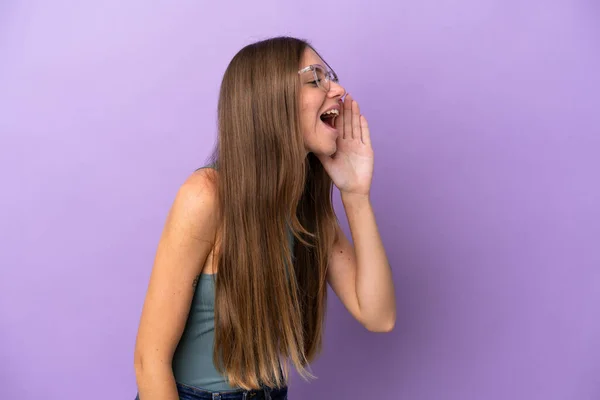 Young Lithuanian Woman Isolated Purple Background Shouting Mouth Wide Open — Stock Photo, Image
