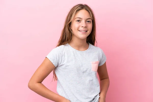 Kis Fehér Lány Elszigetelt Rózsaszín Háttér Nevetés — Stock Fotó