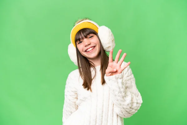Kleine Kaukasische Mädchen Tragen Wintermuffs Über Isoliertem Hintergrund Glücklich Und — Stockfoto