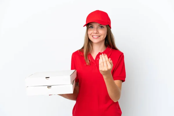 ピザの配達リトアニアの女性は白い背景に手を携えて来るように招待孤立した 来てくれて嬉しい — ストック写真