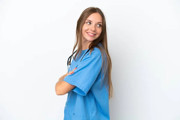 Νεαρή Χειρουργός Γιατρός Λιθουανή Γυναίκα Απομονωμένη Λευκό Φόντο Σταυρωμένα Χέρια — Φωτογραφία Αρχείου