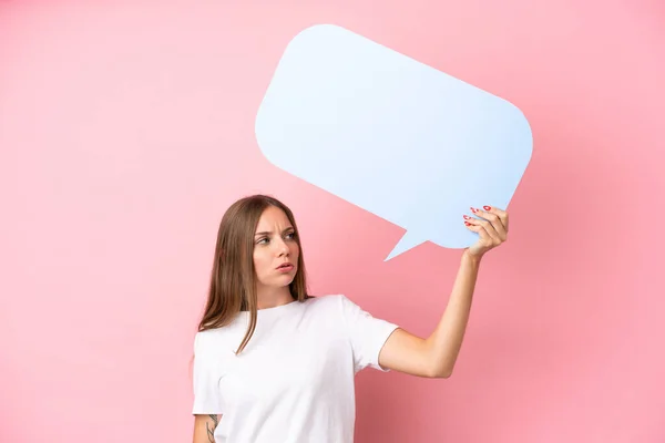 Young Lithuanian Woman Isolated Pink Background Holding Empty Speech Bubble — Fotografia de Stock