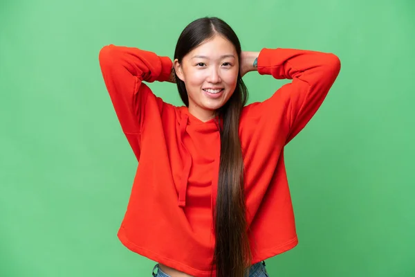 Joven Asiática Mujer Sobre Aislado Fondo Haciendo Tiempo Fuera Gesto —  Fotos de Stock