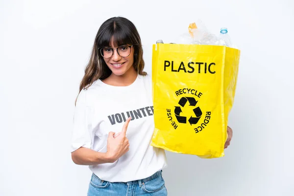 Junge Kaukasische Frau Mit Einer Tasche Voller Plastikflaschen Zum Recyceln — Stockfoto