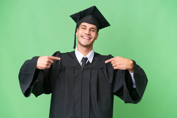 Jovem Universitário Homem Caucasiano Pós Graduação Sobre Fundo Isolado Orgulhoso — Fotografia de Stock
