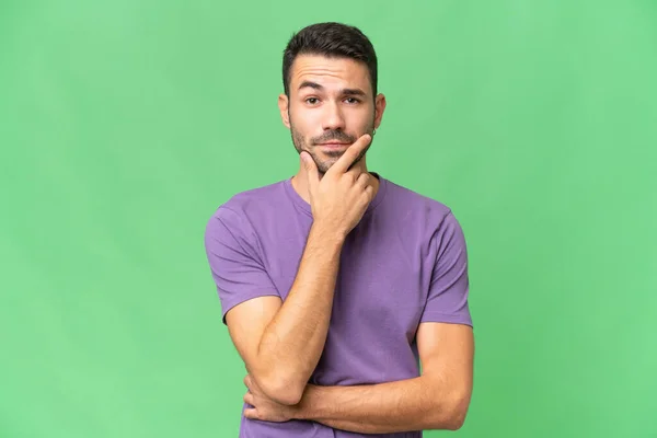 Jovem Bonito Caucasiano Homem Sobre Isolado Fundo Pensamento — Fotografia de Stock