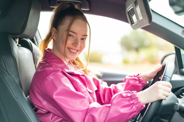 Young Pretty Girl Car — Stock Photo, Image