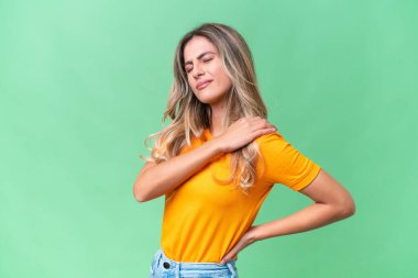 Genç Uruguaylı kadın izole bir hayat yaşadı. Omuz ağrısı çekiyor. Çabaladığı için.