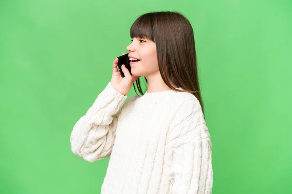 Menina Caucasiana Sobre Fundo Isolado Mantendo Uma Conversa Com Telefone — Fotografia de Stock