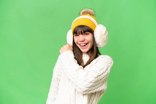 Menina Caucasiana Vestindo Baldes Inverno Sobre Fundo Isolado Celebrando Uma — Fotografia de Stock