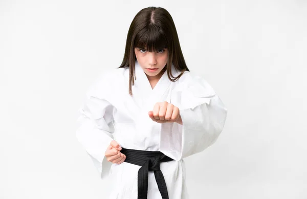 Kleine Kaukasische Mädchen Über Isolierten Weißen Hintergrund Tun Karate — Stockfoto