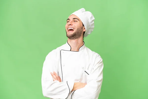 Genç Yakışıklı Aşçı Soyutlanmış Arka Plan Mutlu Gülümsüyor — Stok fotoğraf