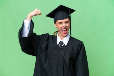 Genç üniversite mezunu beyaz bir kadın izole bir hayat sürüyor.