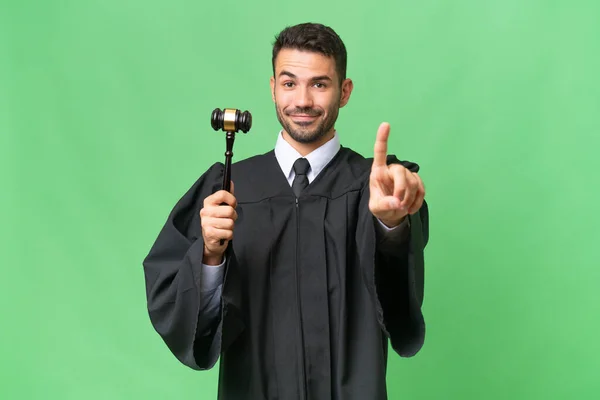 Juiz Caucasiano Homem Sobre Fundo Isolado Mostrando Levantando Dedo — Fotografia de Stock