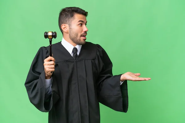 Judge Caucasian Man Isolated Background Surprise Expression While Looking Side — Stock Photo, Image