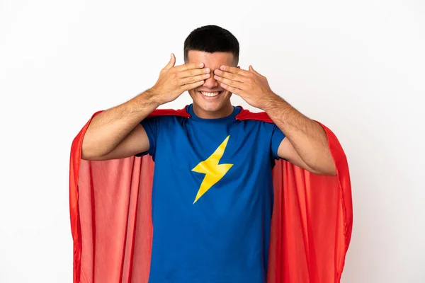 Super Hrdina Nad Izolované Bílé Pozadí Zakrývající Oči Rukama — Stock fotografie