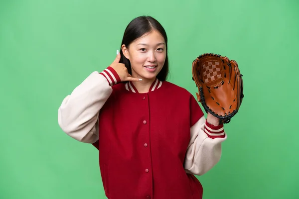 Jonge Aziatische Vrouw Met Honkbalhandschoen Geïsoleerde Achtergrond Die Telefoon Gebaar — Stockfoto