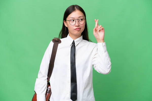 Jovem Mulher Negócios Asiática Sobre Fundo Isolado Com Dedos Cruzando — Fotografia de Stock