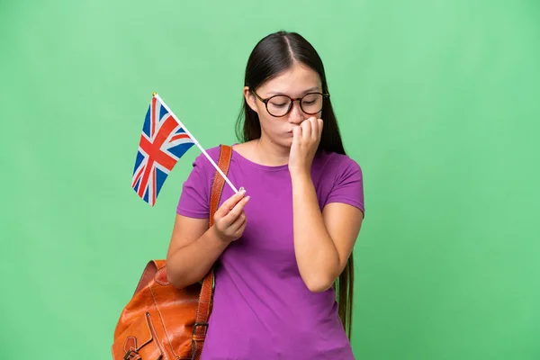 Young Asian Woman Holding United Kingdom Flag Isolated Background Having — Stockfoto