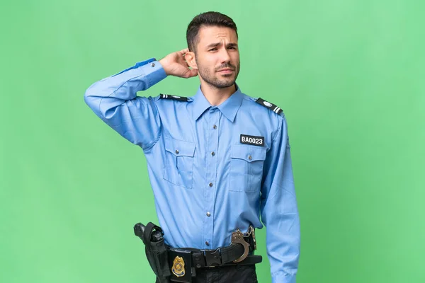 Jeune Homme Caucasien Police Sur Fond Isolé Ayant Des Doutes — Photo