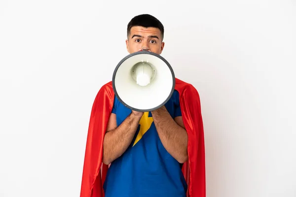 Super Hero Nad Odizolowanym Białym Tle Krzyczy Przez Megafon — Zdjęcie stockowe