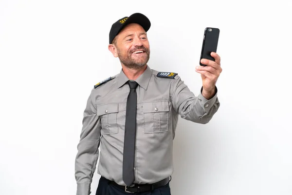 Střední Věk Bezpečnostní Muž Izolované Bílém Pozadí Dělat Selfie — Stock fotografie