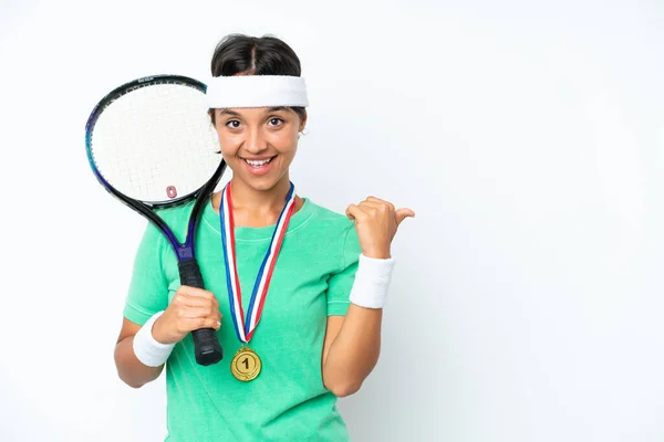 Young Tennis Player Woman Isolated White Background Pointing Side Present — Stock Photo, Image