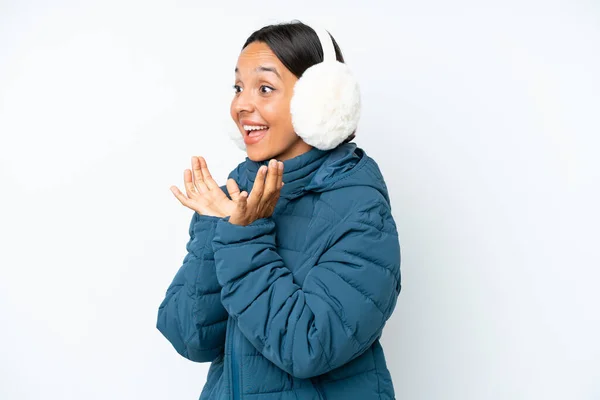 Young Hispanic Woman Wearing Winter Earmuffs Isolated White Background Surprise — Fotografia de Stock