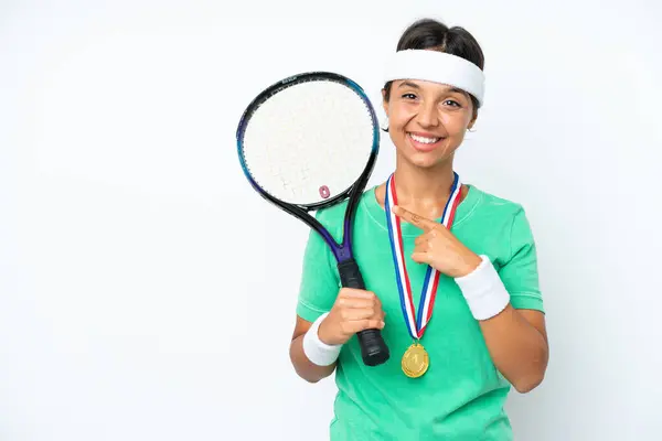 Young Tennis Player Woman Isolated White Background Pointing Side Present — Stock Photo, Image